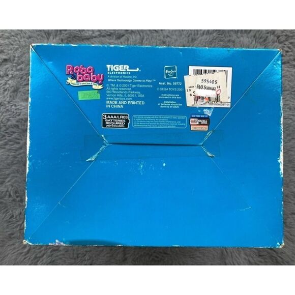 2001 hasboro blue Robo baby interactive baby robot - Picture 5 of 6
